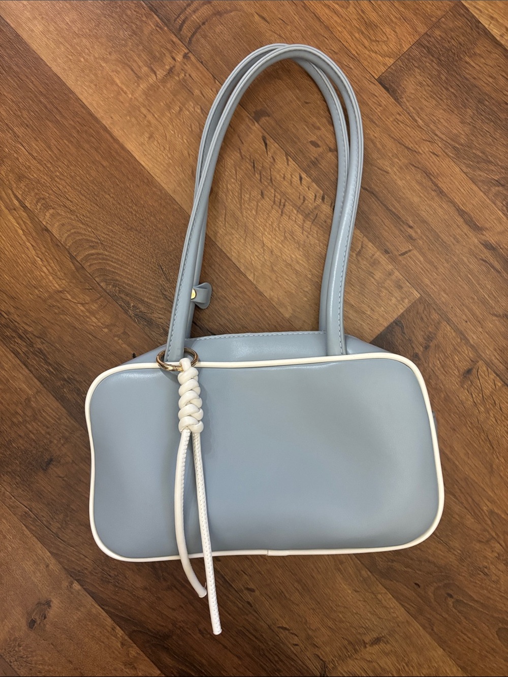 NWOT Mali + Lili Eko Vegan Leather Light Blue Shoulder Bag with White Trim